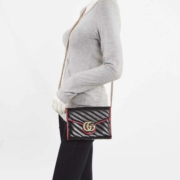 Gucci Black/Red Quilted Leather Marmont Torchon Mini Chain Wallet Clutch Bag - Picture 2 of 11
